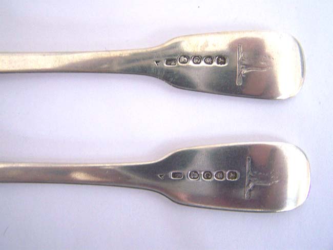 A Pair of Georgian Silver Fiddle Pattern Dinner Forks by Thomas Dealtry, London 1798. — image 2